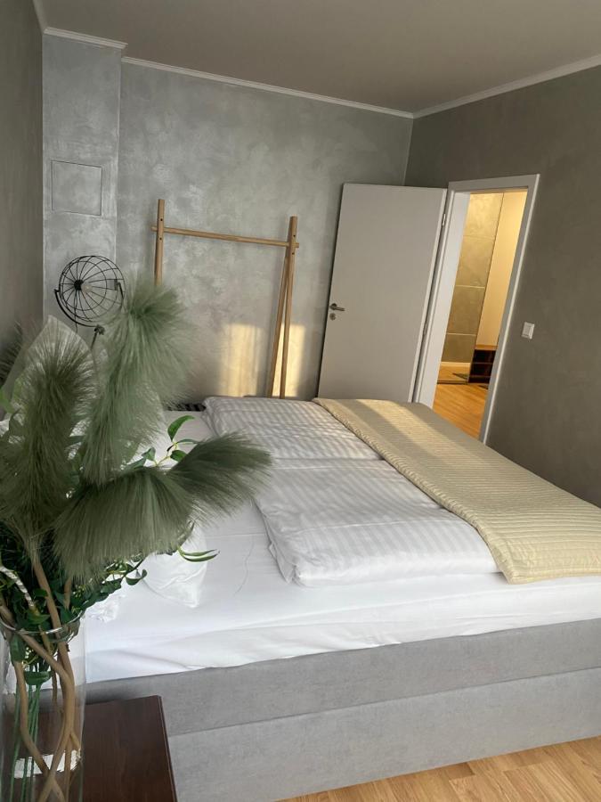 Next To The Presidential Palace Apartment Bratislava Luaran gambar